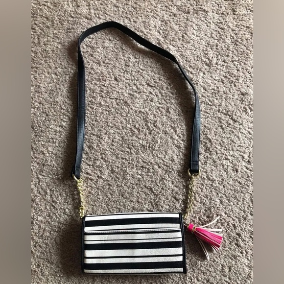 Betsey Johnson cross body wallet purse - Picture 2 of 2
